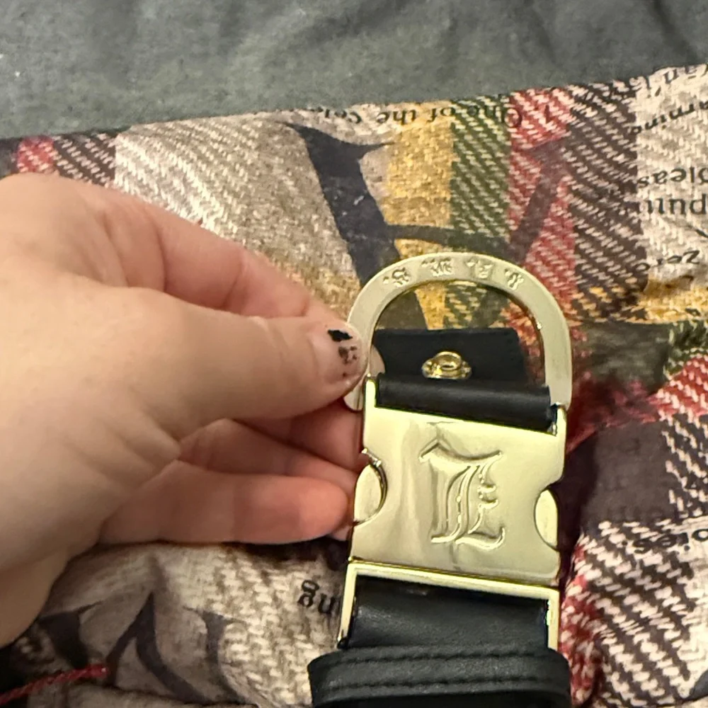 LeSportsac L.A.M.B Barrell Purse - Picture 14 of 14